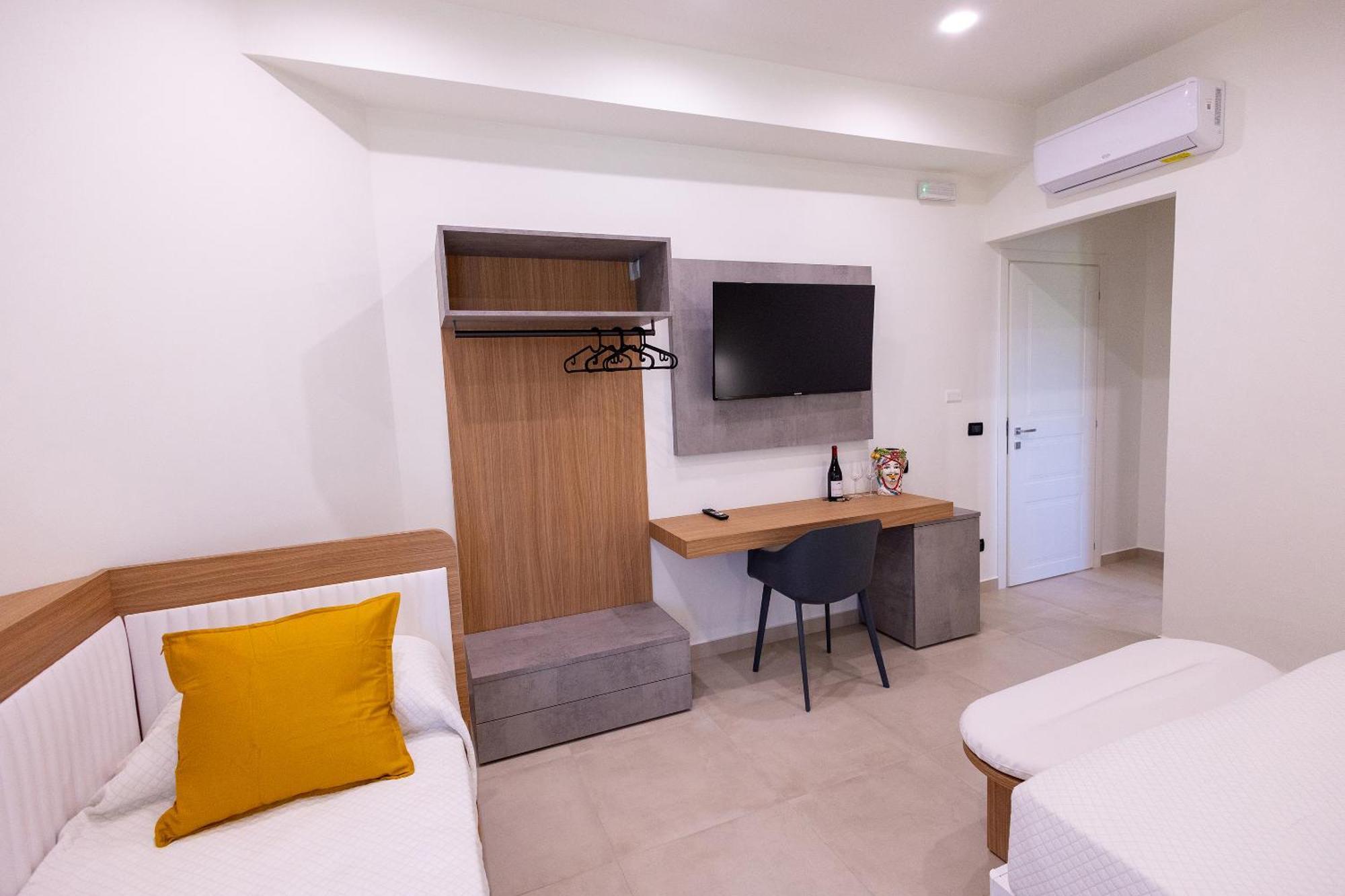 Villa Iris Giardini Naxos Eksteriør bilde