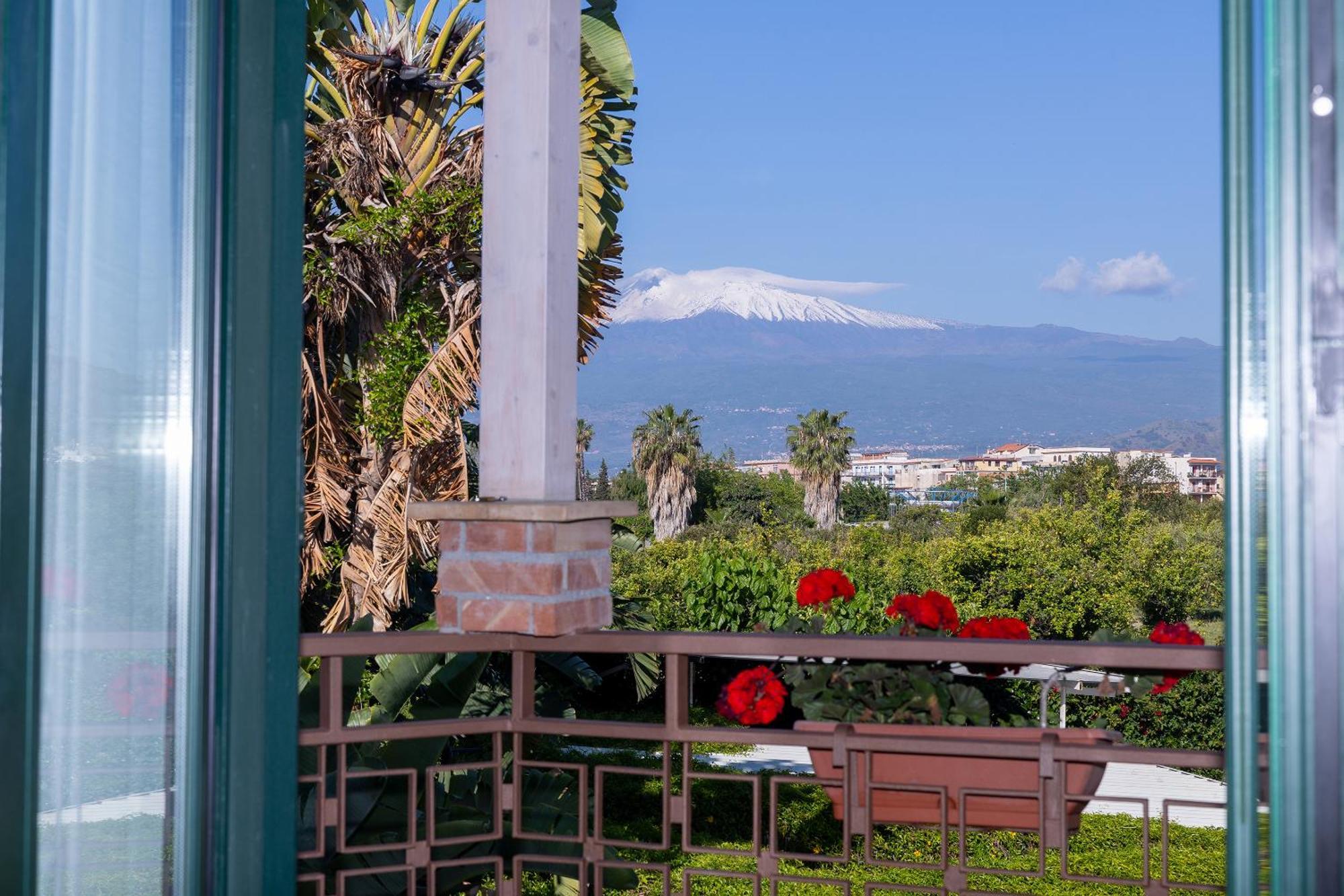 Villa Iris Giardini Naxos Eksteriør bilde
