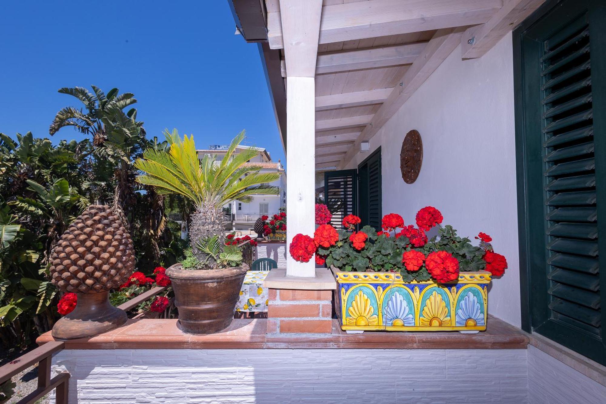 Villa Iris Giardini Naxos Eksteriør bilde
